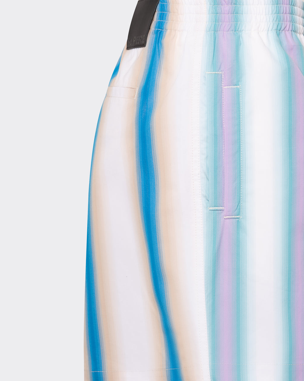 le PÈRE Double Pocket Shorts - Pocket Detail